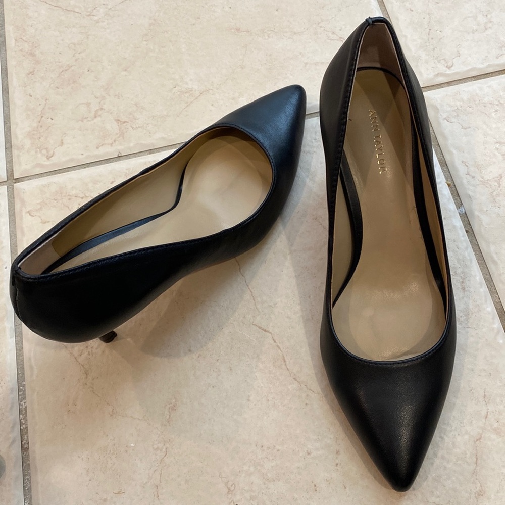 LIKE NEW Ann Taylor heels
